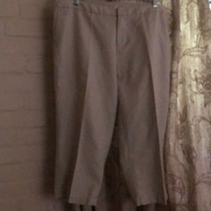 Flat front side pocket cotton capris